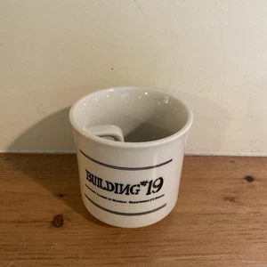 Vintage Gebäude 19 #19 Witz Kaffeebecher Tasse Nobody’s Perfect Handle Inside NH MA - Bild 1 von 9