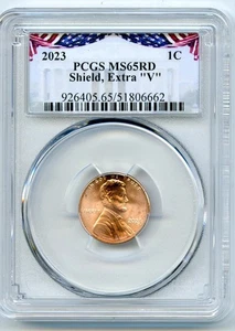 2023 EXTRA 'V' ERROR VDB V LINCOLN SHIELD PENNY PCGS MS65 RD CENTAVO VARIEDAD RARA - Imagen 1 de 3