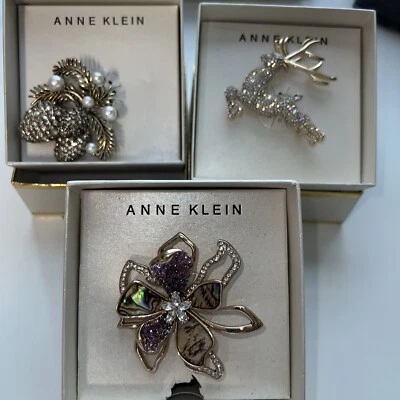 Pin/broche de flores ANNE KLEIN, reno volador, cono de pino, tú eliges Foto 1 de 4