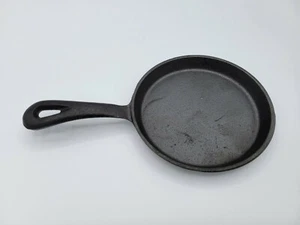 5" Cast Iron Skillet Unbranded - Picture 1 of 9