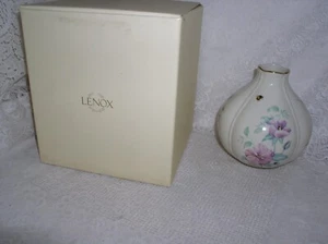 Lenox Morningside Cottage Globe Vase 7" Excellent Condition with Box Flower Bee - Picture 1 of 4