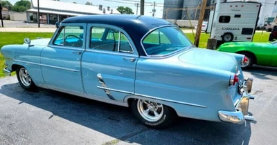 Ford Customline 1953 en su mayoría original Foto 1 de 4