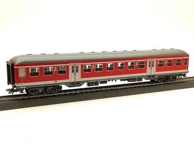 Märklin H0 42561 Personenwagen Nahverkehrswagen  2. Kl. der DB, o. OVP , D19/18 - Bild 1 von 3