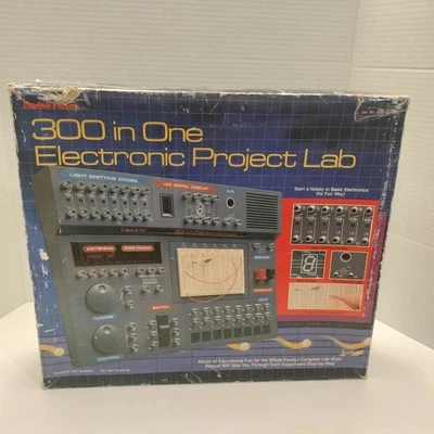 Radio Shack Electronic Project Lab 300 in One Kit Science Fair 28-270 - Image 1 of 4