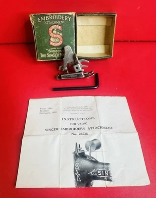 '30 Raro Singer Accesorio Bordado 26532 Caja 26538 Herramienta Lado Negro 26535 Inst Foto 1 de 4