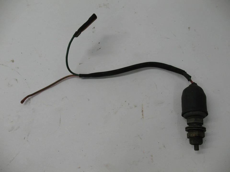 Interruptor de freno trasero Honda CT200 CT 200 TRAIL 90 1964-1966 35350-033-000 Foto 1 de 4