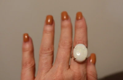 Anillo GIGANTE Ópalo y Plata de Ley 925 Blanco con Brillos Azules 6.25 Foto 1 de 4