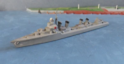 Resin Modell - 1:1250 : 4 Schornstein Zerstörer - französische Marine - 10 cm - Bild 1 von 4