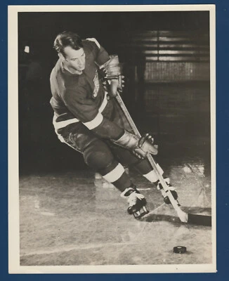 GORDIE HOWE 1960'S PICTURE PHOTO BY TUROFSKY TORONTO 6-1/2 X 8-1/2 VG+  32278 - Image 1 of 2