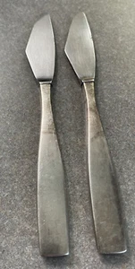 LOT of 2 Rosenthal "CLASSIC MODERN" SILVERPLATE Dinner Knives Germany - Picture 1 of 3