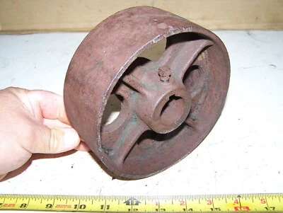 IHC FAMOSO TITAN TOM THUMB 1hp 6" Hierro Fundido Correa Polea Golpear Miss Motor de Gas BONITO Foto 1 de 4