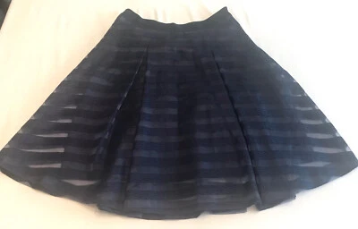 1. Falda plisada forrada de gasa STATE talla XS azul marino a rayas horizontales Foto 1 de 4