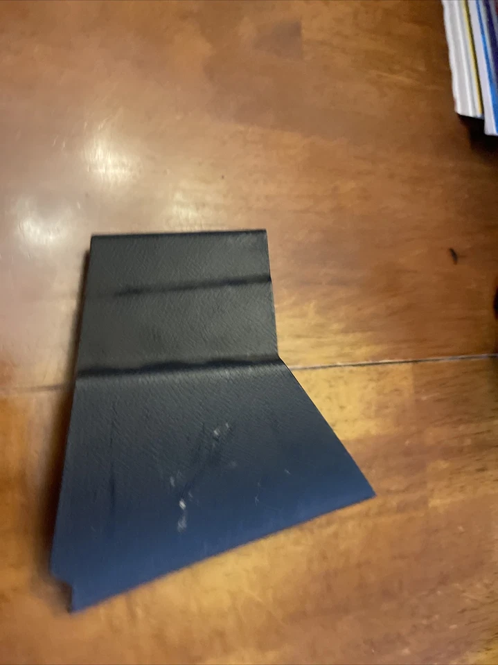 2014-2018 雪佛兰 Silverado GMC Sierra 下仪表板装饰 22817747 — 第 1/4 张图片