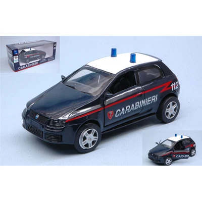 FIAT STILO CARABINIERI 2000 1:32 New Ray Forze dell'Ordine Modellino Nuovo - Immagine 1 di 4