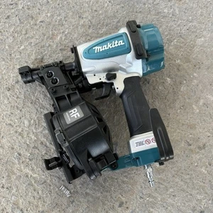 Makita AN454 1-3/4 inch Roofing Coil Nailer - Picture 1 of 4