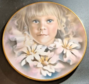 Plato Serie Vintage Edición Limitada Wedgwood Little Lady Love Eyes of the Child - Imagen 1 de 4