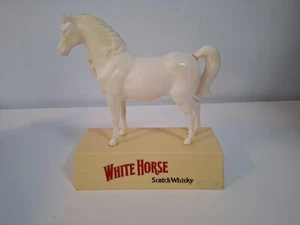 White Horse Scotch Whiskey Plastic Horse - Bild 1 von 7
