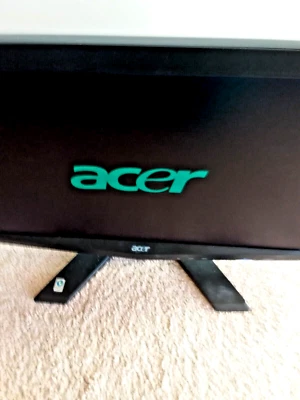 Acer X203H BD 20-Inch LCD Computer Monitor including Power Cable and Stand - Image 1 of 4