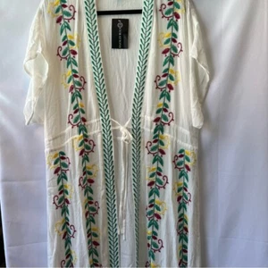 Kurations Kimono weiß mit grüner Stickerei - Bild 1 von 9