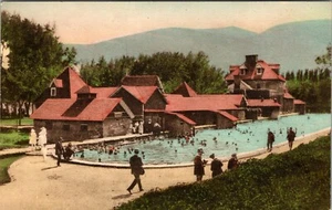 GLENWOOD SPRINGS COLRADO SWIMMING POOL & BATH HOUSE HAND COLORED POSTCARD VIEW - Bild 1 von 2