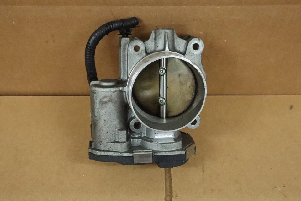 Conjunto de carrocería del acelerador Cadillac CTS 3.0 2007 2008 2009 2010 2011 FABRICANTE ORIGINAL 33702197 Foto 1 de 4