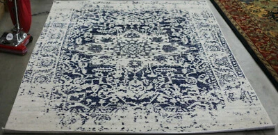 Tapete manchado CREME/MARINHO 6'-7" X 9'-2" preço reduzido 1172588771 MAD603D-6 - Imagem 1 de 4