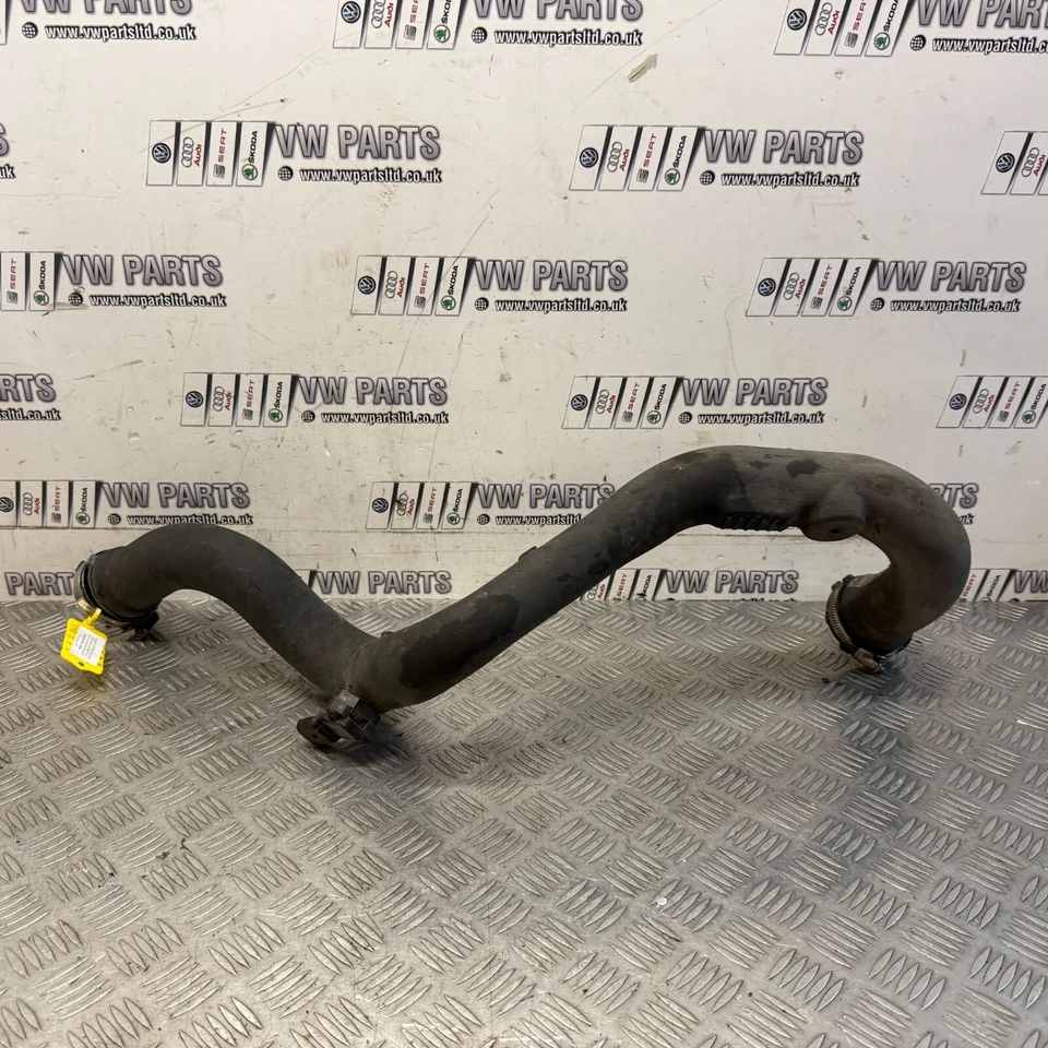 TUBO MANGUERA INTERCOOLER TURBO AUDI A4 B8.5 2.0TDI CGL 8K0145673 2013-2015 Foto 1 de 4