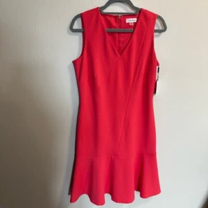 Nuevo con etiquetas Vestido Vaina Calvin Klein Volantes Dobladillo Rosa Hibisco Coral Cuello en V Sin Mangas 8 - Imagen 1 de 7