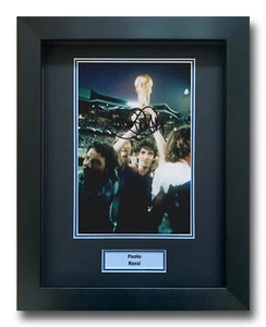 PANTALLA FOTOGRÁFICA ENMARCADA FIRMADA A MANO PAOLO ROSSI - ITALIA - AUTÓGRAFO DE FÚTBOL 5. - Imagen 1 de 1