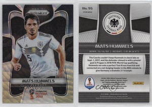 2018 Panini Prizm World Cup Black and Gold Wave Prizm Mats Hummels #95