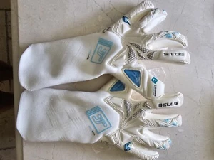 sells goalkeeper gloves 9.5 - Picture 1 of 5