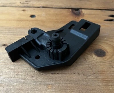 SEAT ALTEA CORDOBA IBIZA LEON BONNET HOOD RELEASE HANDLE PLASTIC BRACKET - Image 1 of 3