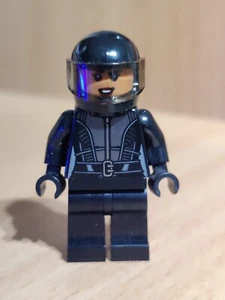 LEGO Super Heroes Minifigure Selina Kyle (Genuine) - Picture 1 of 3