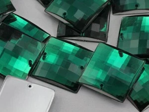 Gemas cuadradas traseras planas CH18 16 mm verde esmeralda CH18 para artesanía 40 piezas - Imagen 1 de 2