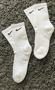 Nike Everyday Crew Cushioned Socks Small 2-5 2 Pairs Kids Junior Children Woman - Picture 1 of 9