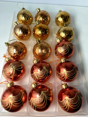 15 CHRISTMAS TREE BAUBLES DECORATIONS COPPER ORANGE GOLD PLASTIC - Image 1 of 4