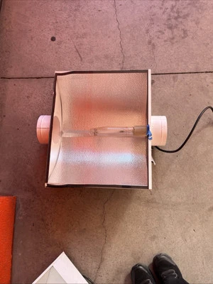 Hydrofarm Luminaire Series grow light - Изображение 1 из 4