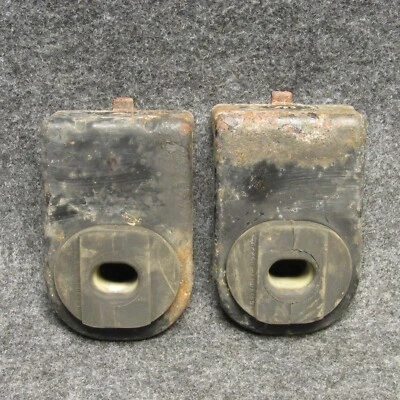 Dodge Caliber 2007-2012 2,4 soportes de montaje superior de radiador par diestro y derecho OEM 65981 Foto 1 de 4