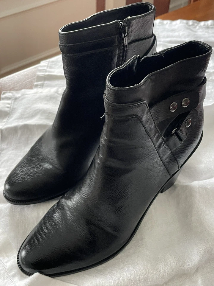 Botines Bar lll Dove para mujer imitación cuero detalles metálicos cremallera talla 10 Foto 1 de 4