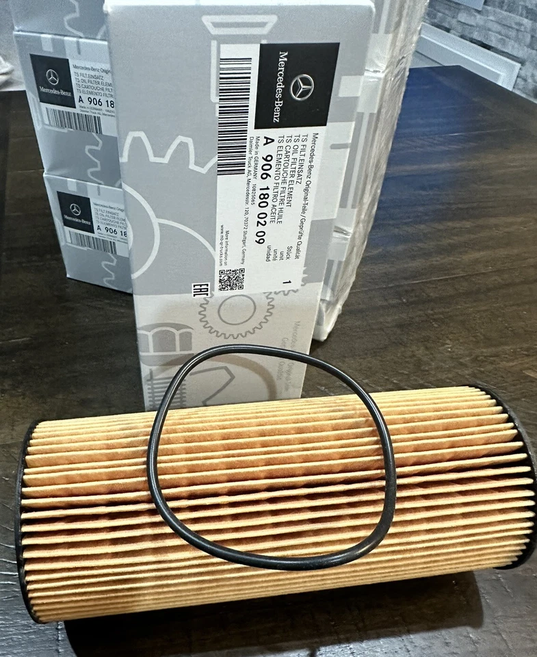 Filtro de óleo diesel genuíno Mercedes-Benz Detroit A9061800209 - Imagem 1 de 4