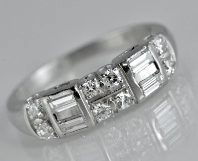 .44 ctw Round Diamond and Baguette  Engagement Ring 14k Yellow Gold Lot 8 - Image 1 of 4