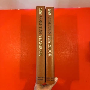 Lot 2 Compton Yearbook 1988 1989 Annual Supplement To Encyclopedia Staging Decor - Picture 1 of 15