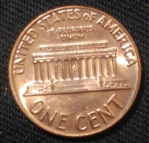 Sehr schönes rotes 1969 D mit Schwebedach & Gebäudeausgaben - Bild 1 von 3