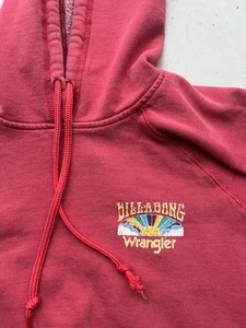 Women's Billabong x Wrangler Hoodie Red Solid Spell-Out M Surf Beach Outdoor - Picture 1 of 13