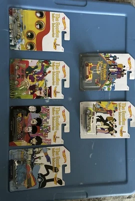Hot Wheels 2015 The Beatles Yellow Submarine Series Juego Completo de 6 Nuevo en Paquete  Foto 1 de 4