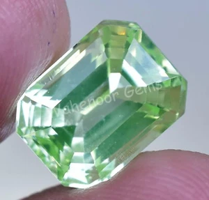 7.50 Ct Natural Green Peridot Emerald Shape VVS Pak Gemstone AGL Certified - Picture 1 of 6