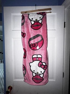 2025 VIRAL Hello Kitty Pink Football Throw Blanket 50 X 70 New - Picture 1 of 3