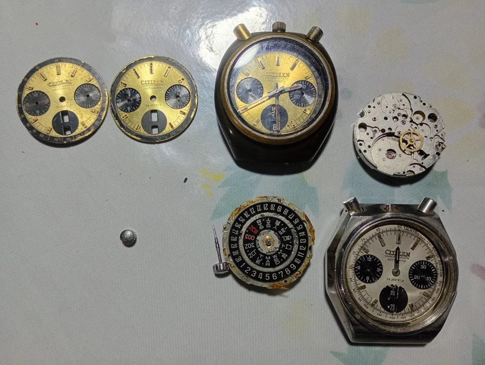 Lot of Citizen bull head watches for parts or repair - Image 1 of 4