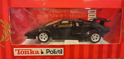 Lamborghini Countach 5000 Quattrovalvole LP Black w. Wing 1:16 Polistil Die-Cast - Immagine 1 di 4
