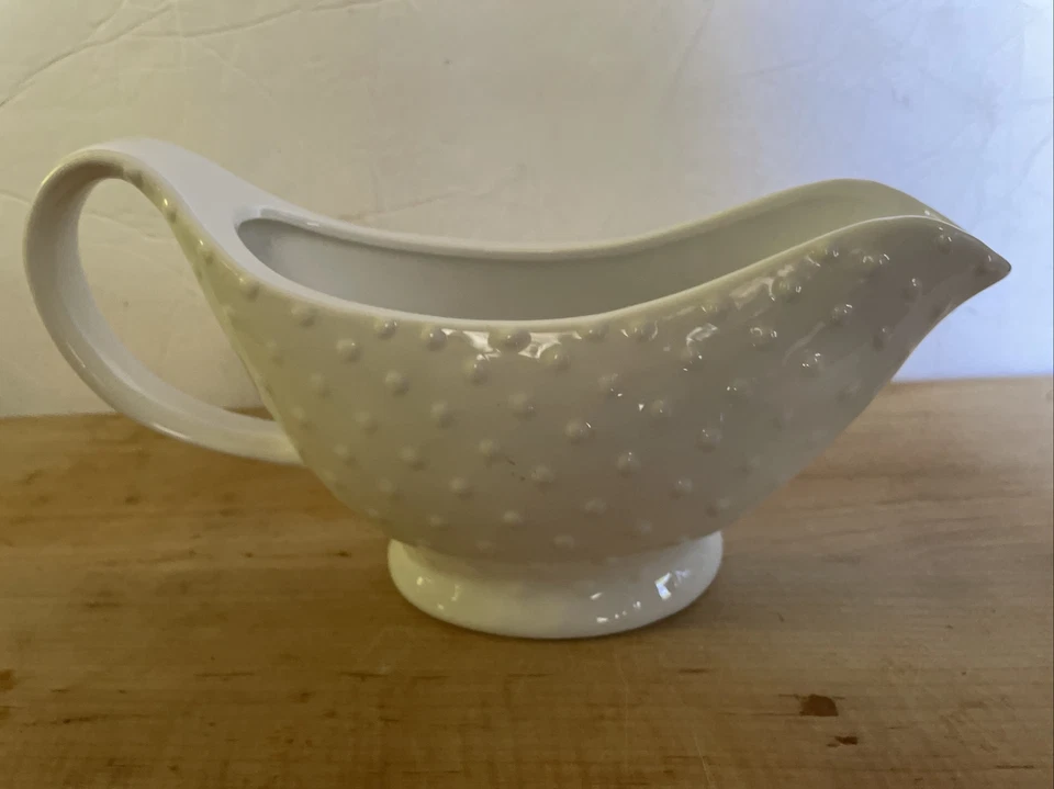 Gravy Boat 10 Strawberry Street Cerámica Blanca 10” X 4” Acción de Gracias Navidad Foto 1 de 4